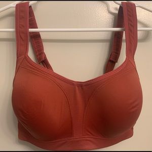 Syrokan Underwire High Impact Sports Bra in agate red 32E